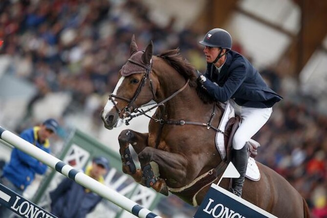 Victory for Jos and Farfelu de La Pomme at CSI4* Jumping Amsterdam