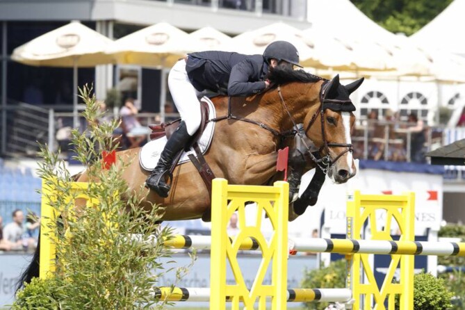 Victory for Jos and Japatero VDM, a 7th place for Jos and Caracas at LGCT CSI5* Hamburg.