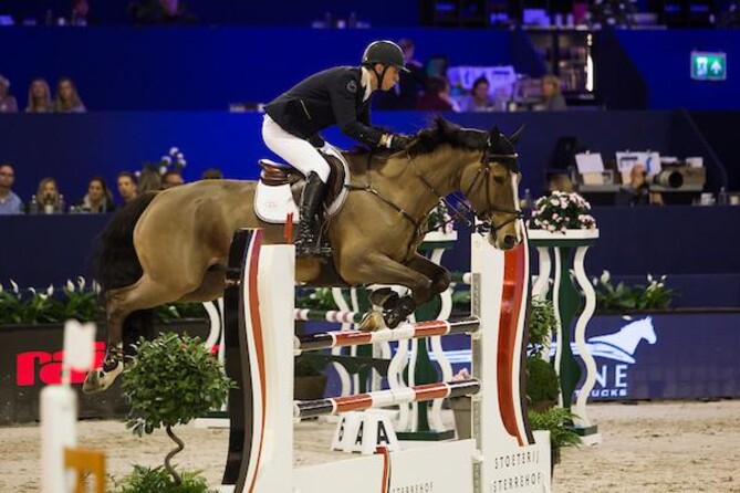 Good start for Jos at CSI5*-W Stuttgart