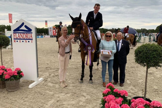 Win for Jos and Jacobien Dwerse Hagen in the LR Grandprix of CSI2** Lier.
