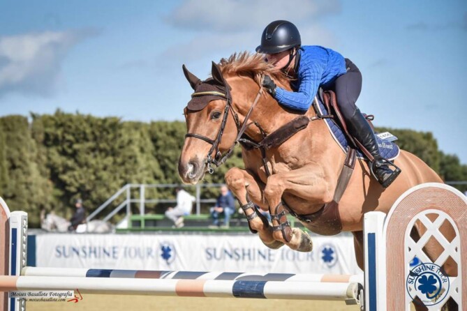 Double win for Emma at CSIYH1* Vejer de la Frontera