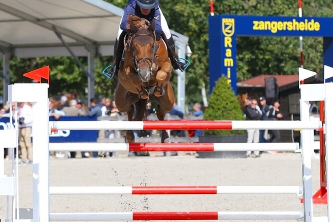 Win for Q Seven and Emma Stoker in the 7y old class at CSIYH1*  Lier